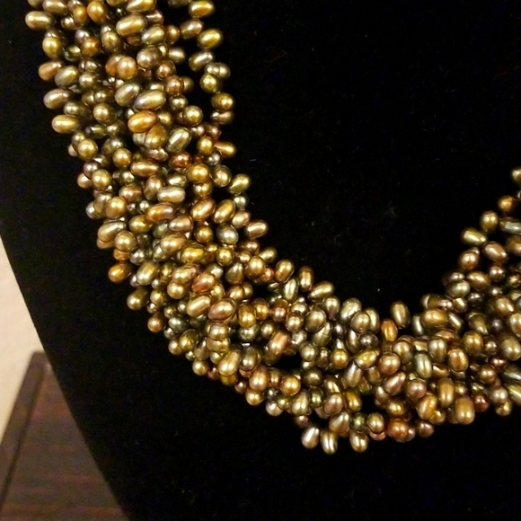 Stunning Beaded Necklace - Picture 2 of 6